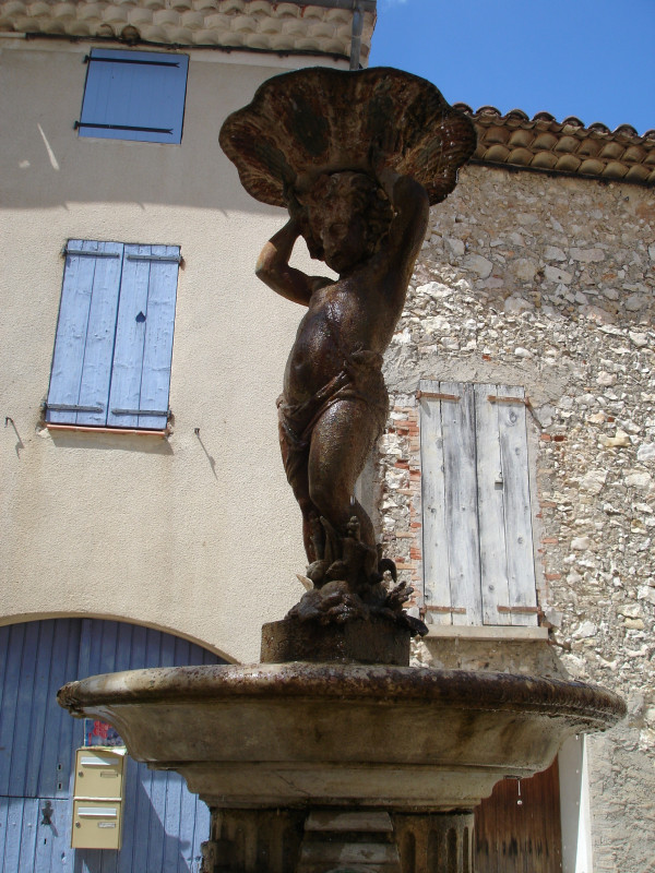FONTAINE
