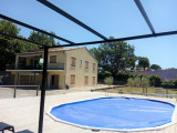 Vue d'ensemble villa + piscine